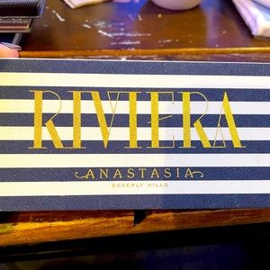 Anastasia Beverly Hills Riveria Eyeshadow Palette